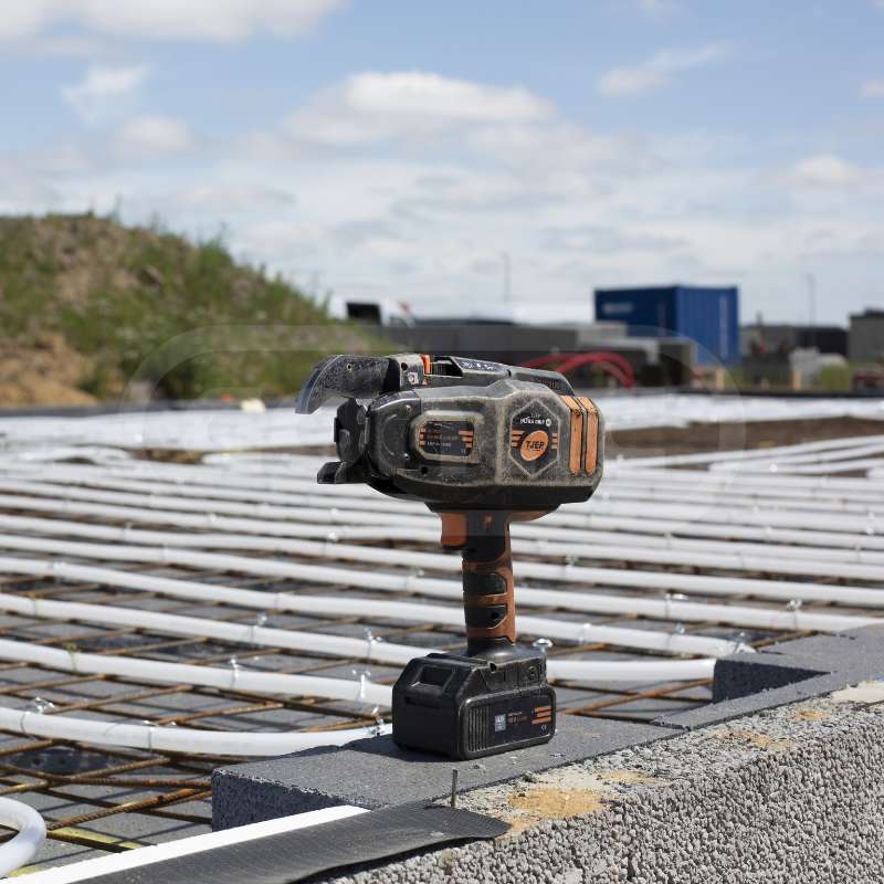 TJEP Ultra Grip 25 w/2 Li-Ion 18V batt. & charger