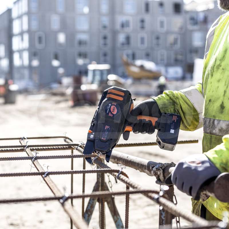 TJEP Ultra Grip 25 w/2 Li-Ion 18V batt. & charger